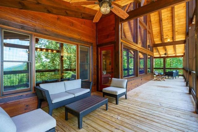 1252 Mountainside Parkway, Ellijay, GA 30536
