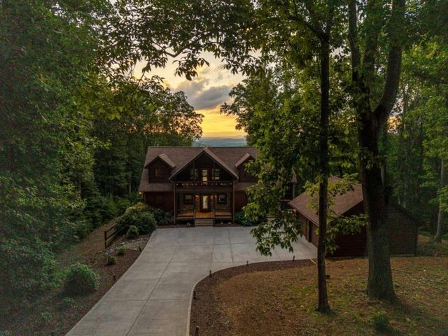 1252 Mountainside Parkway, Ellijay, GA 30536
