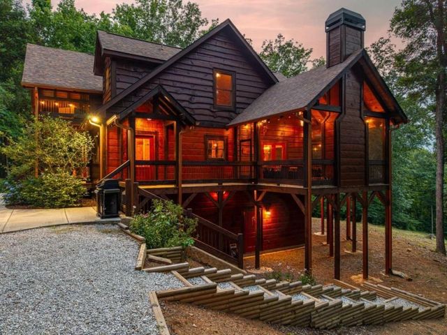 1252 Mountainside Parkway, Ellijay, GA 30536