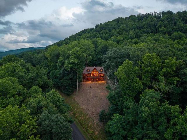 1252 Mountainside Parkway, Ellijay, GA 30536