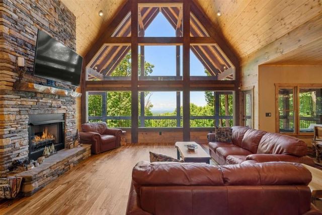 1252 Mountainside Parkway, Ellijay, GA 30536