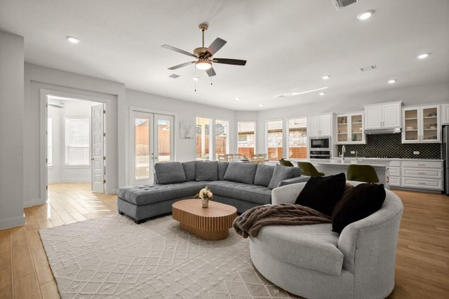 431 Wild Pecan LOOP, Buda, TX 78610