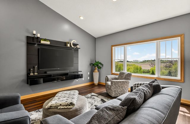 1020 Istas Lane SW, Oronoco, MN 55960