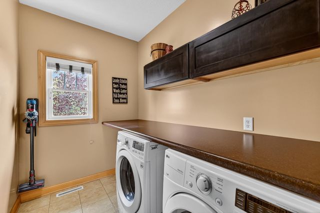 1020 Istas Lane SW, Oronoco, MN 55960
