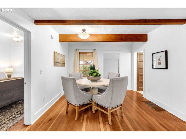 4937 Ne SKIDMORE St, Portland, OR 97218