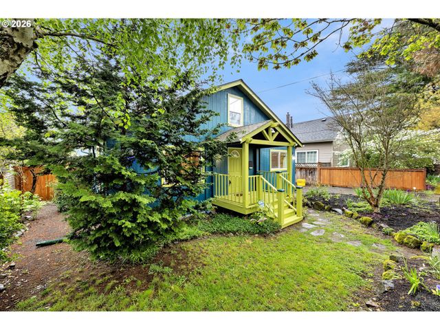 4937 Ne SKIDMORE St, Portland, OR 97218