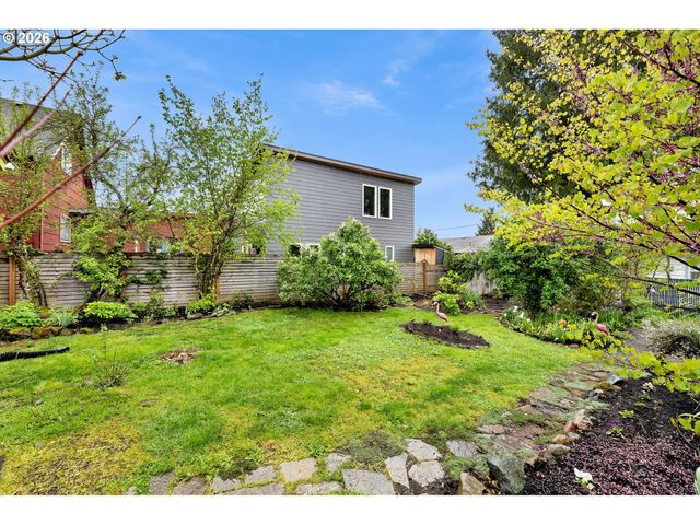 4937 Ne SKIDMORE St, Portland, OR 97218