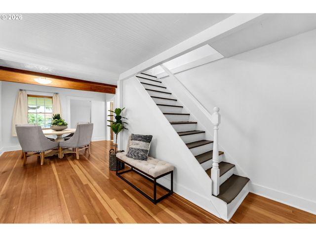 4937 Ne SKIDMORE St, Portland, OR 97218