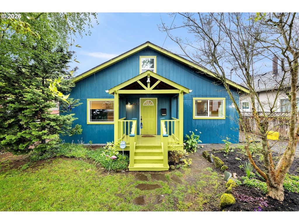 4937 Ne SKIDMORE St, Portland, OR 97218