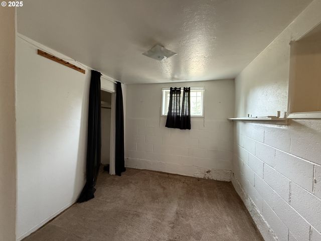 715 JACKSON Ave, Coos Bay, OR 97420