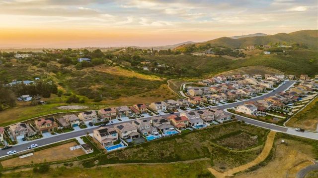 888 Cayley Ave, San Marcos, CA 92069