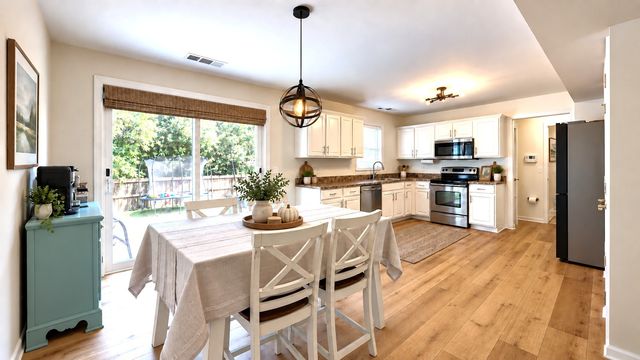 1022 Solomon Ln, Spring Hill, TN 37174