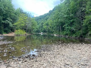 Boatland Rd, Jamestown, TN 38556