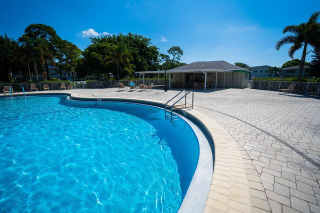 107 Prescott E, Deerfield Beach, FL 33442