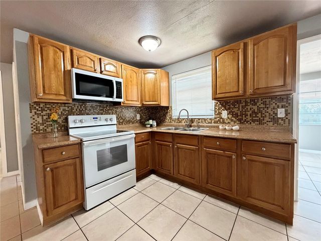4620 TROPICAL LANE, Holiday, FL 34690