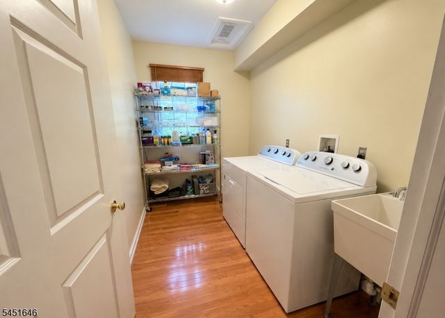 80 Plum Brook Rd, Raritan Twp., NJ 08822