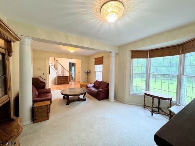 80 Plum Brook Rd, Raritan Twp., NJ 08822