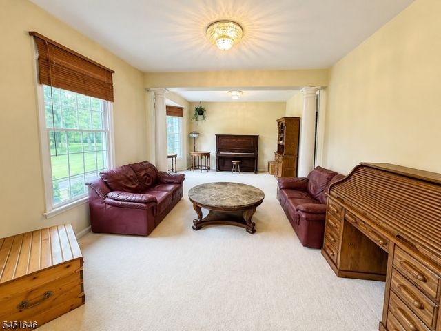 80 Plum Brook Rd, Raritan Twp., NJ 08822