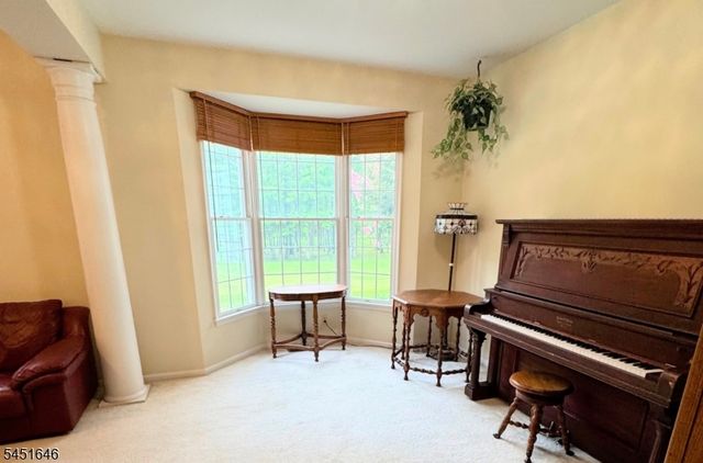 80 Plum Brook Rd, Raritan Twp., NJ 08822