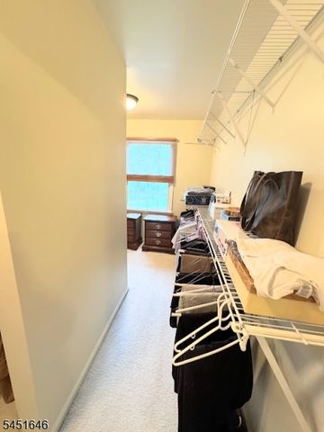 80 Plum Brook Rd, Raritan Twp., NJ 08822