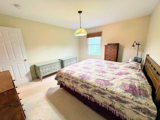 80 Plum Brook Rd, Raritan Twp., NJ 08822