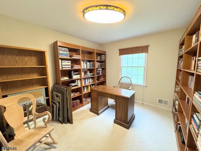 80 Plum Brook Rd, Raritan Twp., NJ 08822