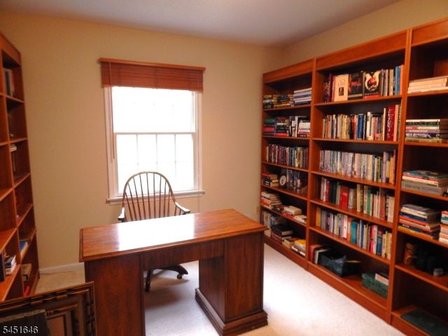 80 Plum Brook Rd, Raritan Twp., NJ 08822