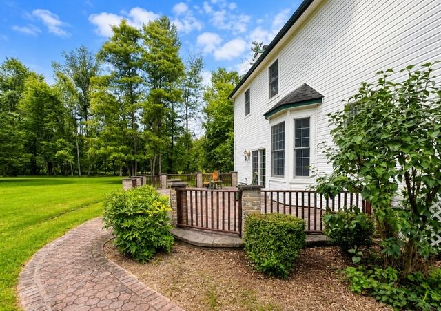 80 Plum Brook Rd, Raritan Twp., NJ 08822
