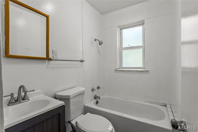 1467 Engelholm Avenue, St Louis, MO 63133