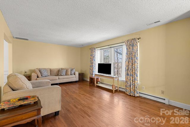 33 Fairfield Drive, Candler, NC 28715