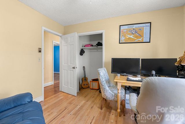 33 Fairfield Drive, Candler, NC 28715