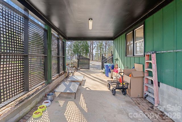 33 Fairfield Drive, Candler, NC 28715