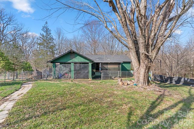 33 Fairfield Drive, Candler, NC 28715