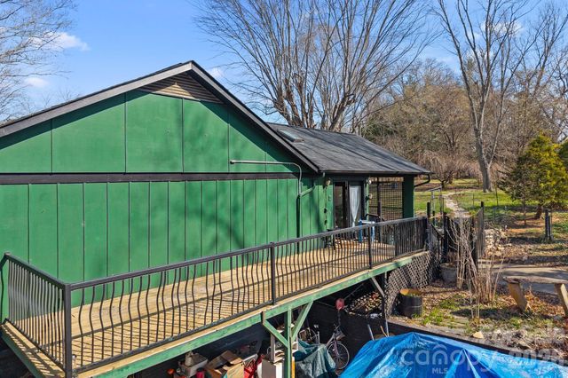 33 Fairfield Drive, Candler, NC 28715