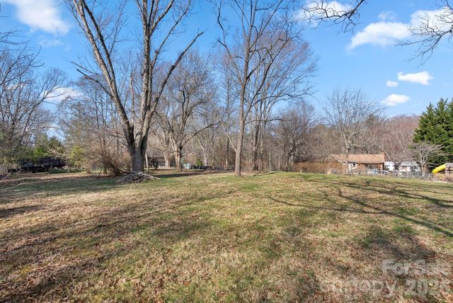 33 Fairfield Drive, Candler, NC 28715