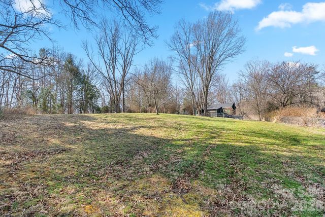 33 Fairfield Drive, Candler, NC 28715