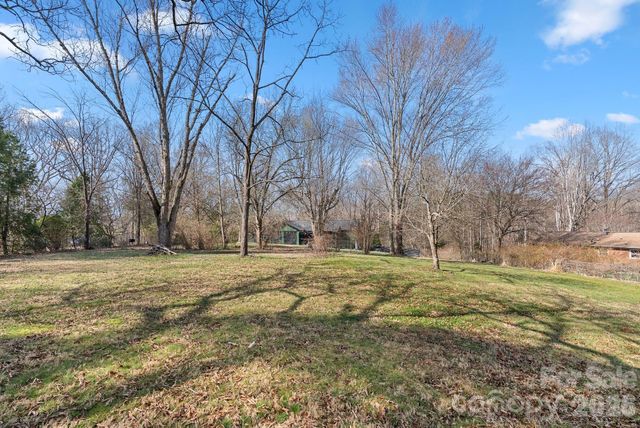 33 Fairfield Drive, Candler, NC 28715