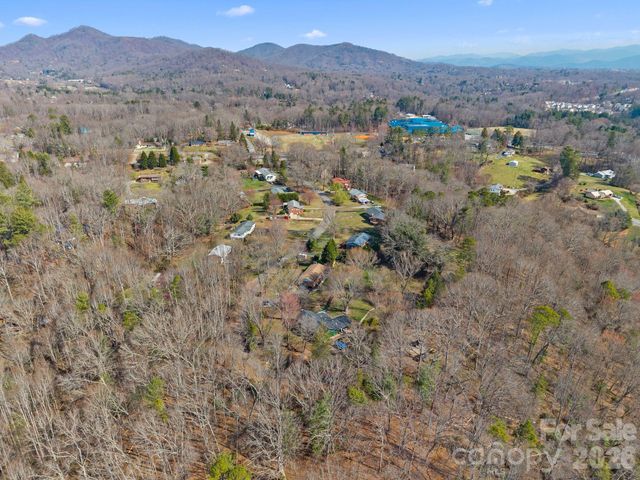33 Fairfield Drive, Candler, NC 28715