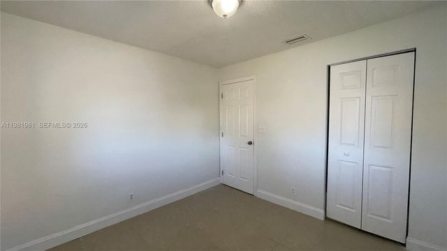 621 NW 38th Pl, Deerfield Beach, FL 33064