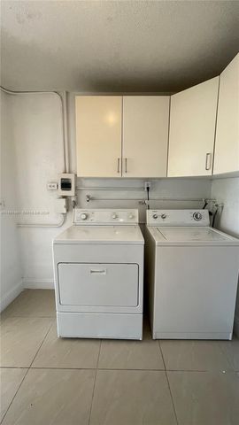 621 NW 38th Pl, Deerfield Beach, FL 33064