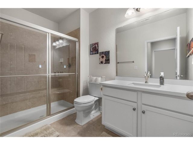 32 N Jackson Gap Way, Aurora, CO 80018