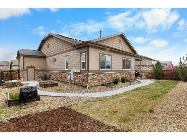 32 N Jackson Gap Way, Aurora, CO 80018
