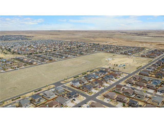 32 N Jackson Gap Way, Aurora, CO 80018