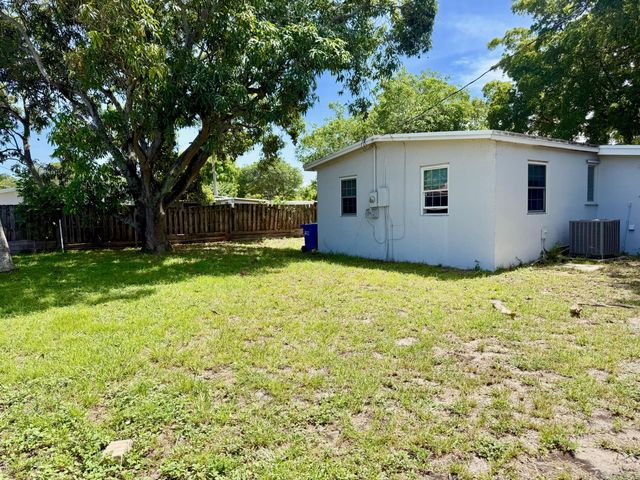4520 NE 16TH Avenue, Pompano Beach, FL 33064