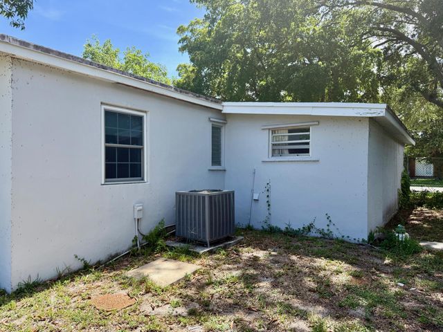 4520 NE 16TH Avenue, Pompano Beach, FL 33064