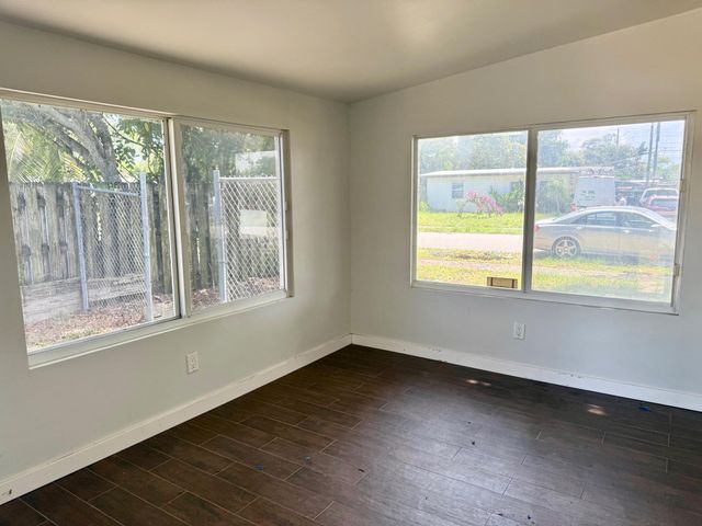 4520 NE 16TH Avenue, Pompano Beach, FL 33064
