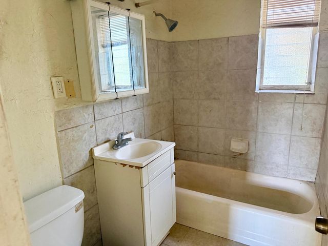 4520 NE 16TH Avenue, Pompano Beach, FL 33064