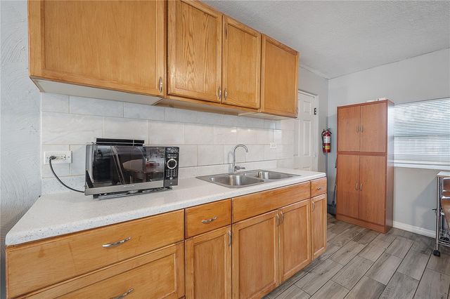 1402 E 28TH AVENUE, Tampa, FL 33605