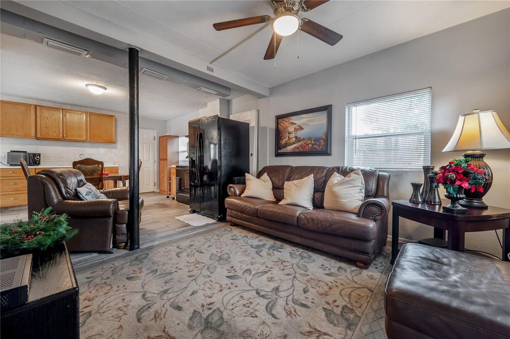 Image 11 of property listing at 1402 E 28TH AVENUE, Tampa, FL 33605