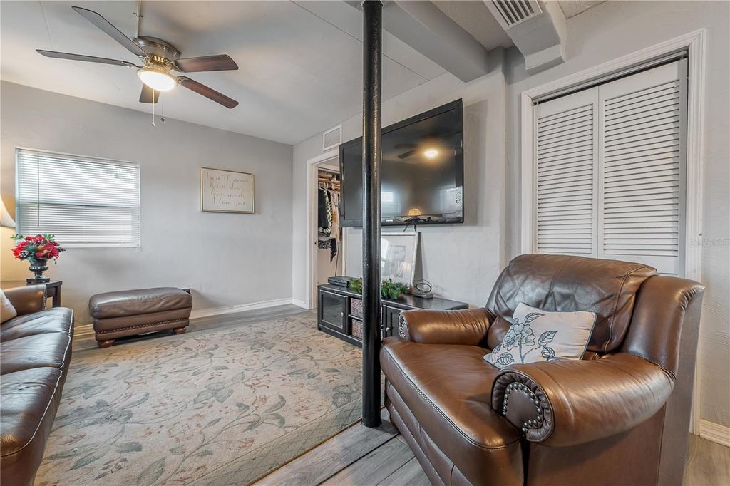 Image 16 of property listing at 1402 E 28TH AVENUE, Tampa, FL 33605